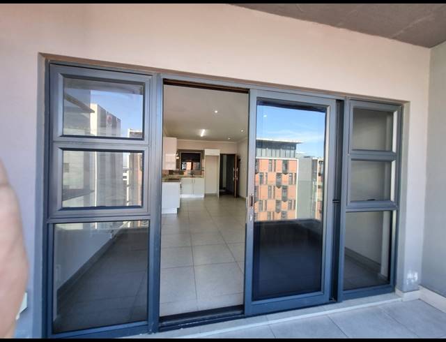 2 BEDROOM APARTMENT FOR SALE IN UMHLANGA RIDGE